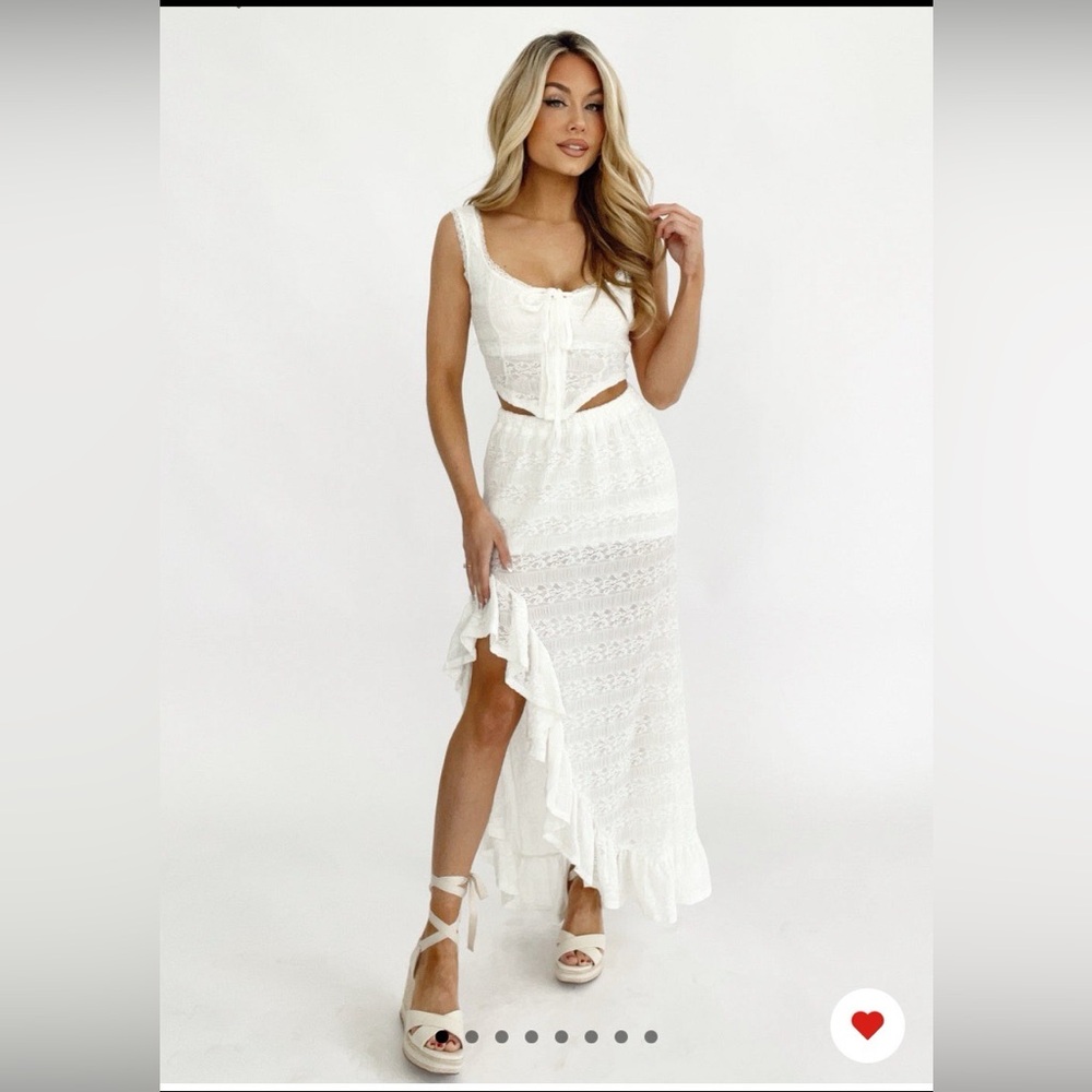 Chic White Asymmetrical Lace Matching Set